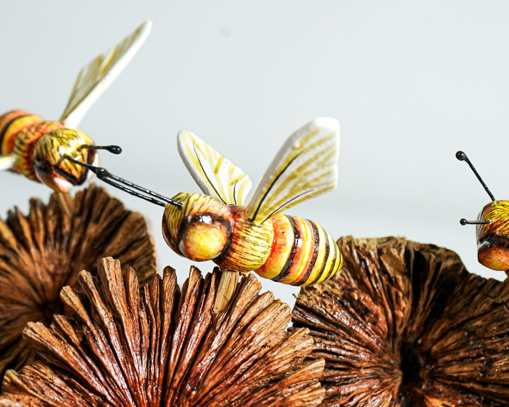 Bee Comb Statue, Bees Figurine, Wood Carving, Painted Bee, Bee Wall Hanging, Unique Animal, Party Decor, Home Decoration, Bridesmaid Gifts
