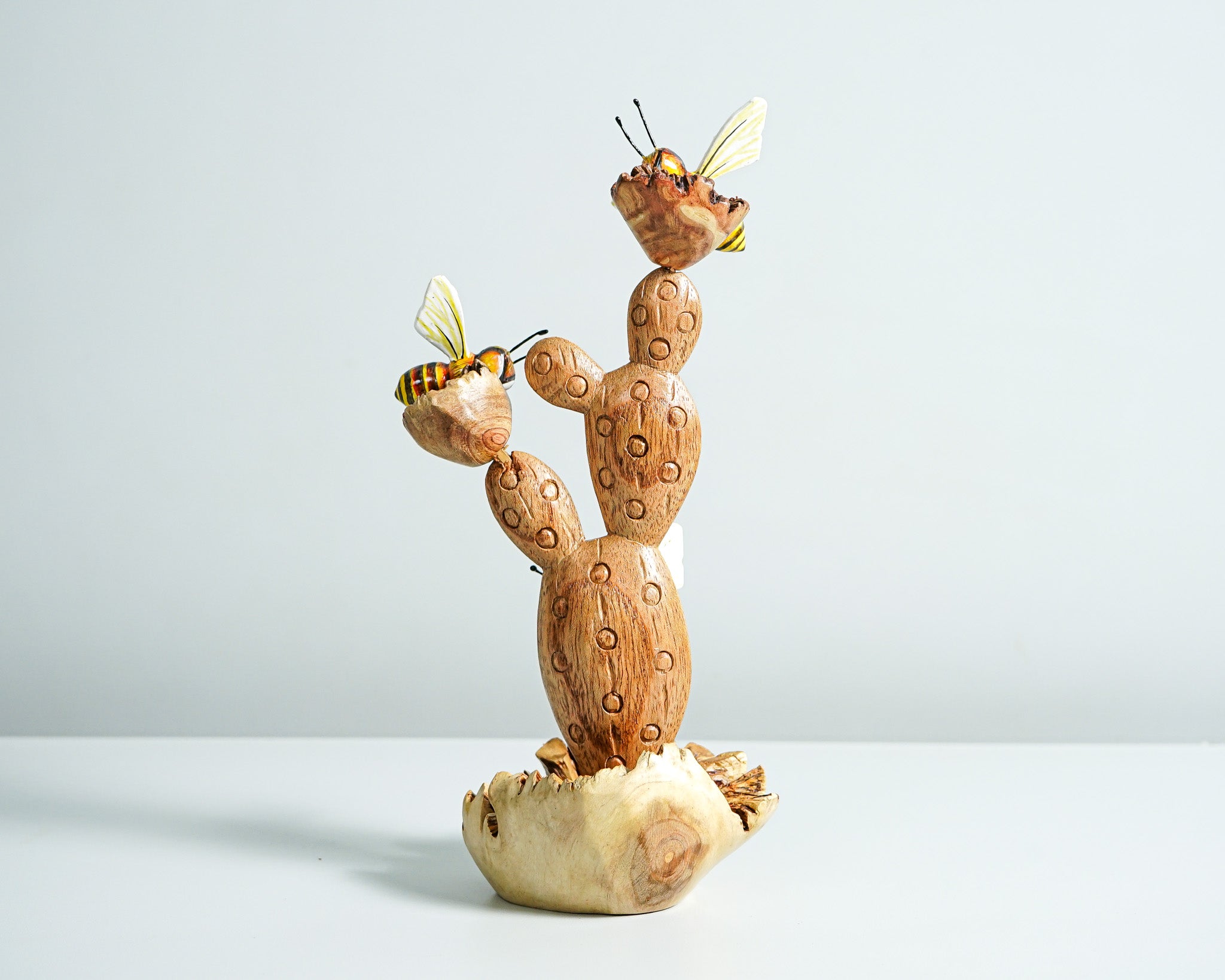 Bee Comb on Cactus Statue, Bees Figurine, Wood Carving, Painted Bee, Animal Wall Decor, Party Decor, Home Decoration, Memorial Gift