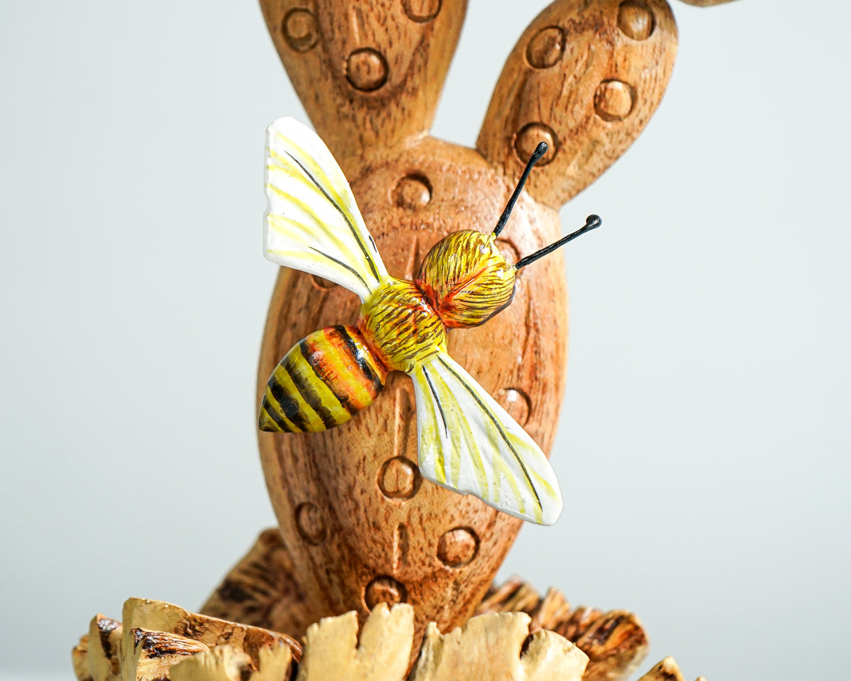 Bee Comb on Cactus Statue, Bees Figurine, Wood Carving, Painted Bee, Animal Wall Decor, Party Decor, Home Decoration, Memorial Gift