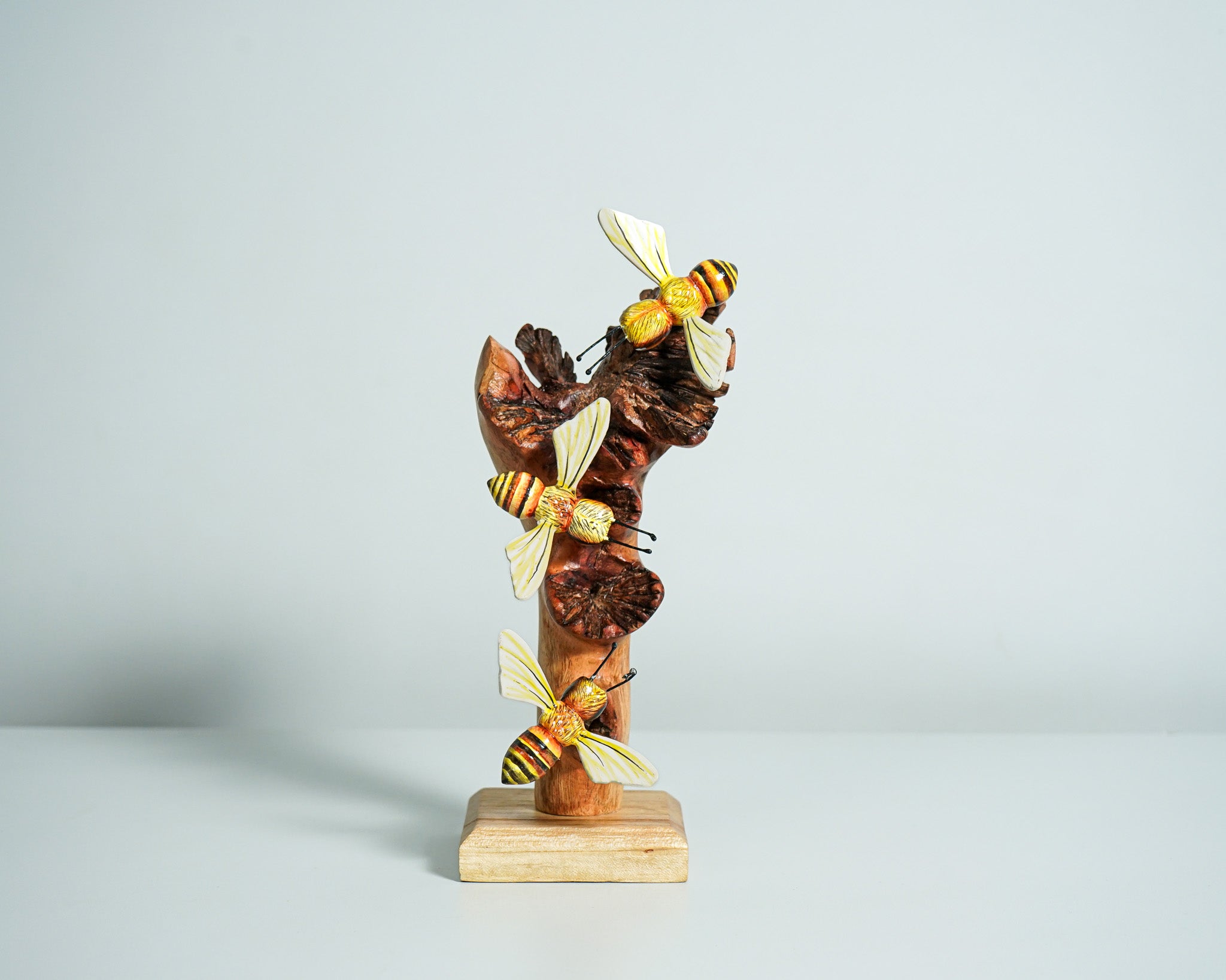 Bee Comb Statue, Bees Figurine, Wood Carving, Painted Bee, Handmade, Bee Wall Hanging, Animal Wall Decor, Home Decoration, Bridesmaid Gifts