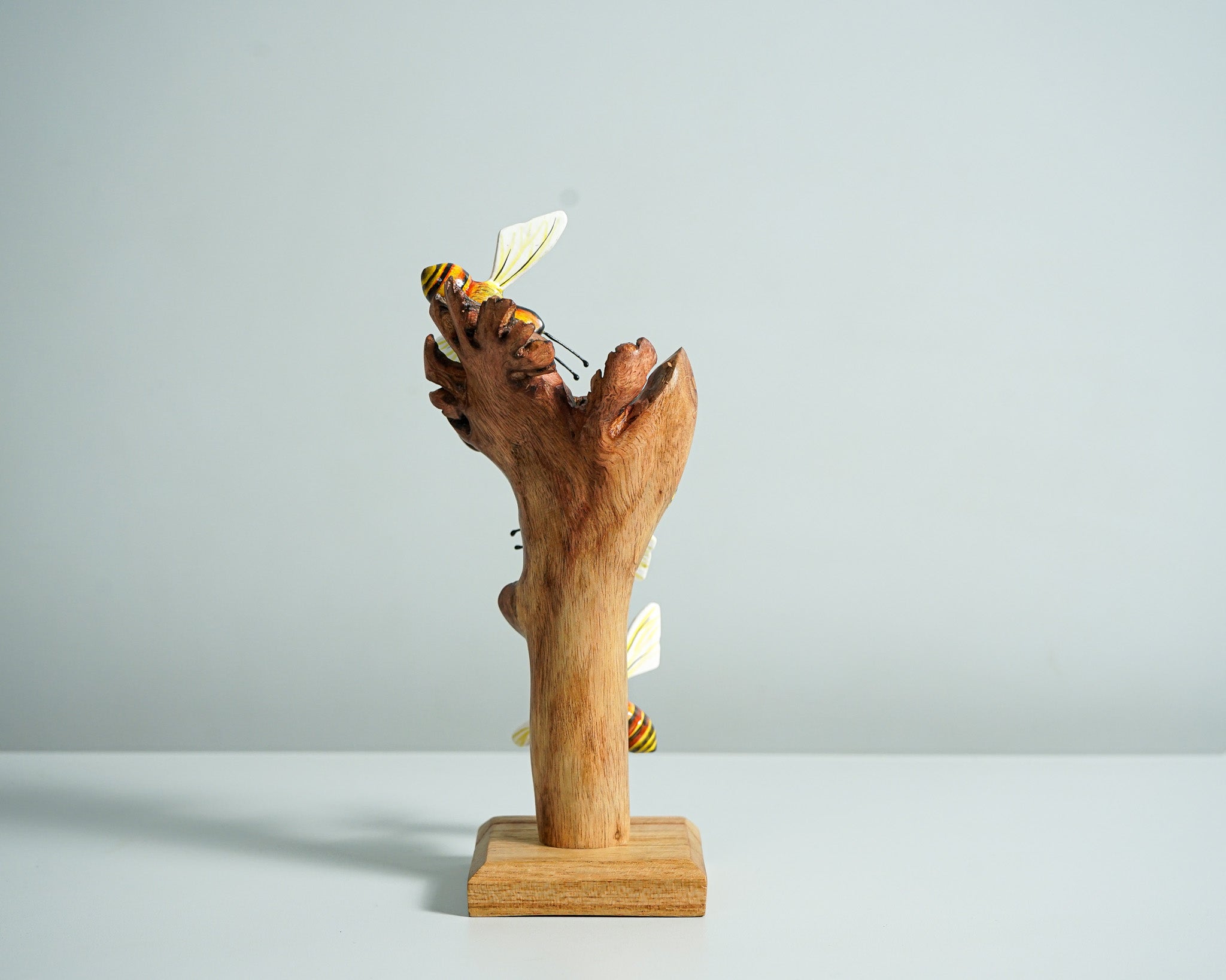 Bee Comb Statue, Bees Figurine, Wood Carving, Painted Bee, Handmade, Bee Wall Hanging, Animal Wall Decor, Home Decoration, Bridesmaid Gifts