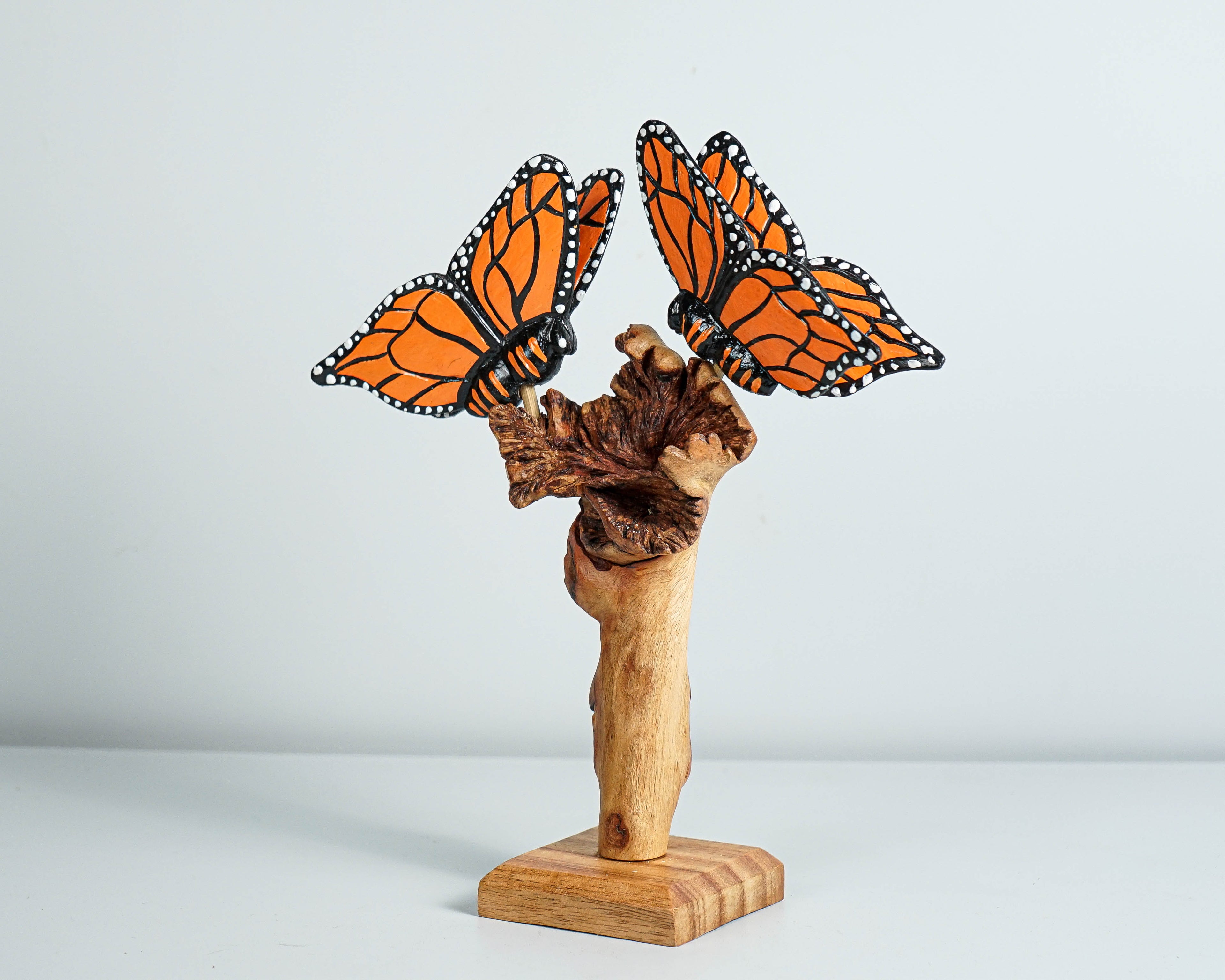 Couple Butterflies Figurine, Wood Carving, Colored Statue, Couple Art, Butterfly Ornaments, Insect, Book Shelf Decor, Engagement Gift
