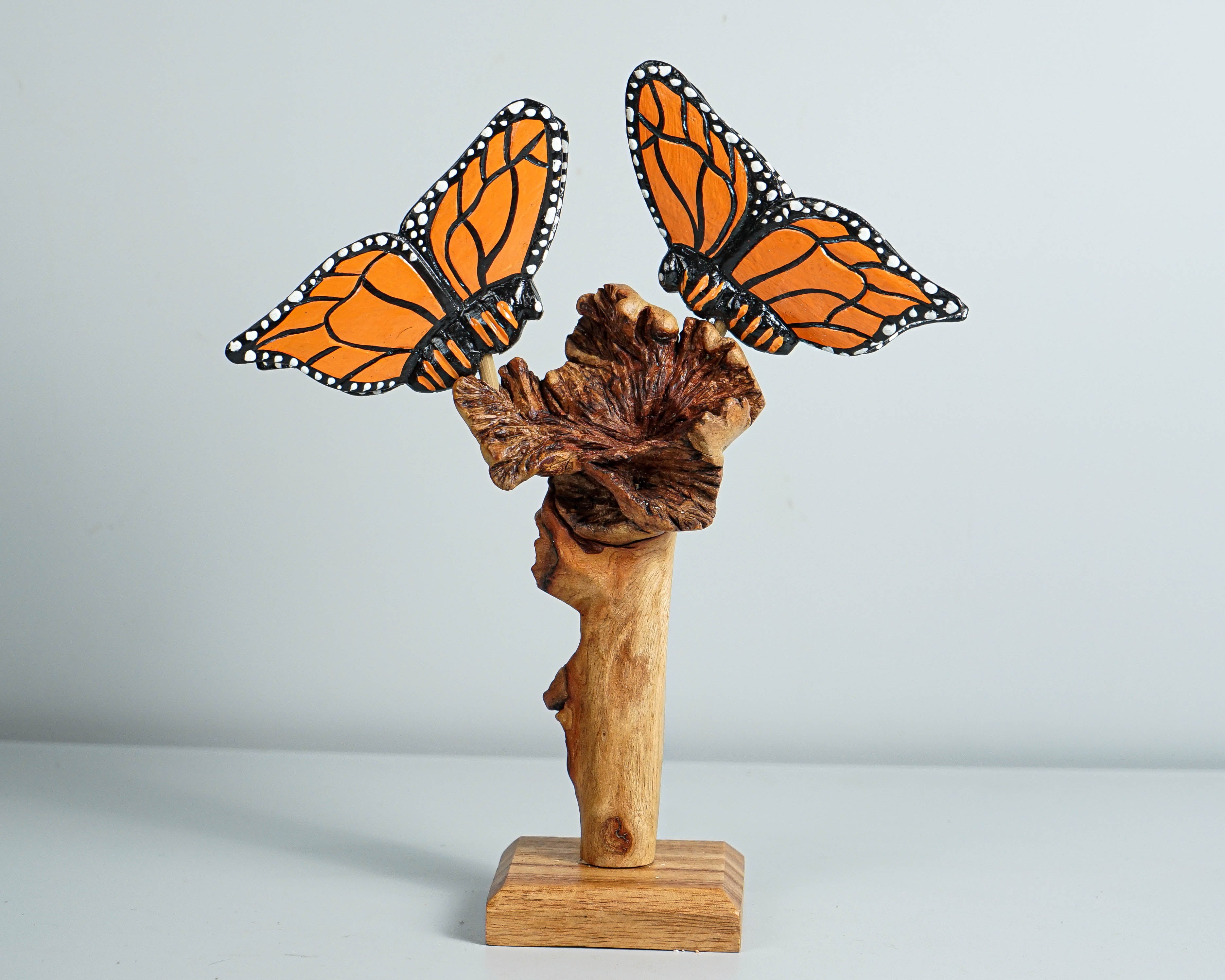 Couple Butterflies Figurine, Wood Carving, Colored Statue, Couple Art, Butterfly Ornaments, Insect, Book Shelf Decor, Engagement Gift