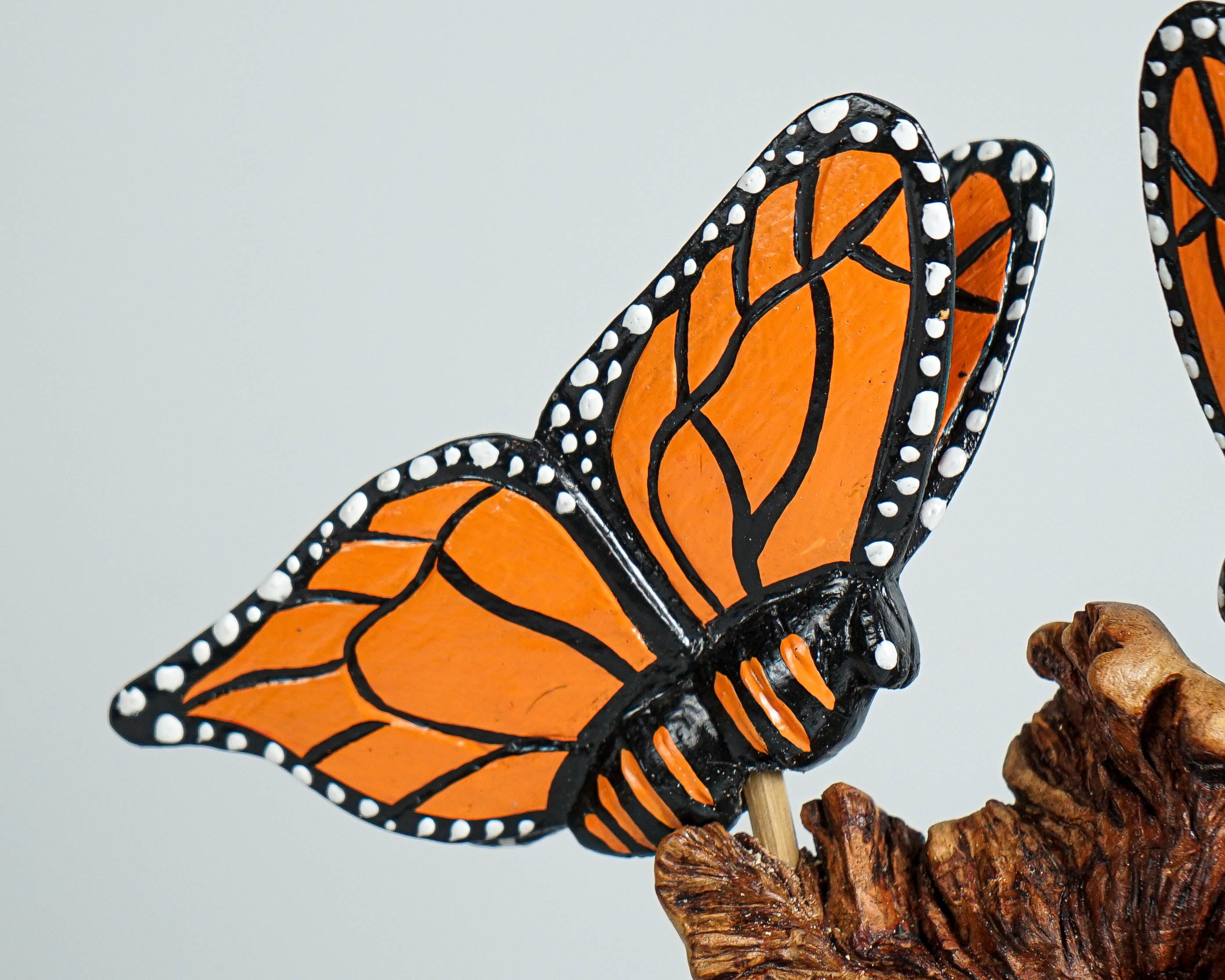 Couple Butterflies Figurine, Wood Carving, Colored Statue, Couple Art, Butterfly Ornaments, Insect, Book Shelf Decor, Engagement Gift