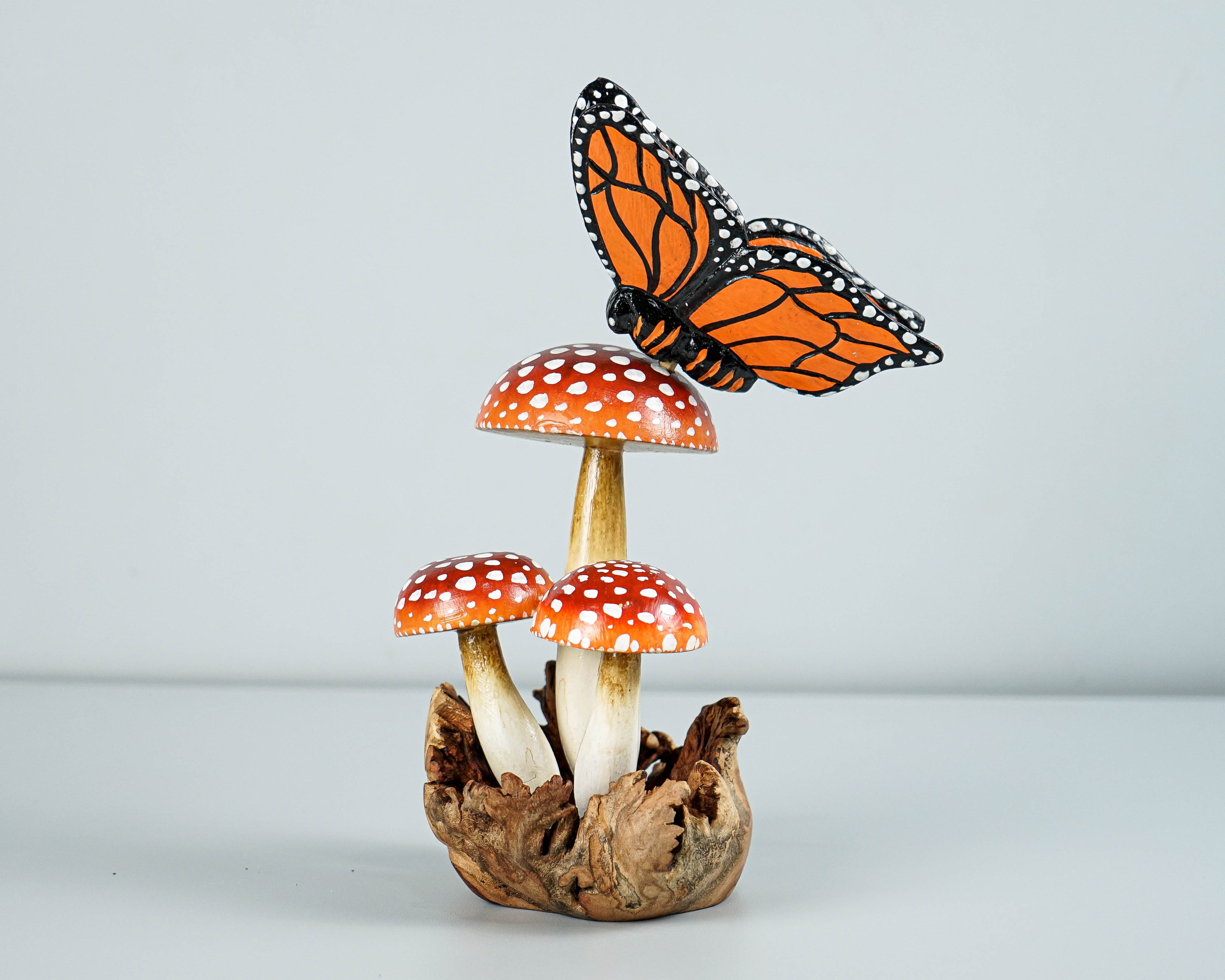 Butterfly on Mushroom Figurine, Painted Butterfly, Wood Carving, Handpainted Butterfly Ornaments, Apartment decor, Insect, Gift for Her