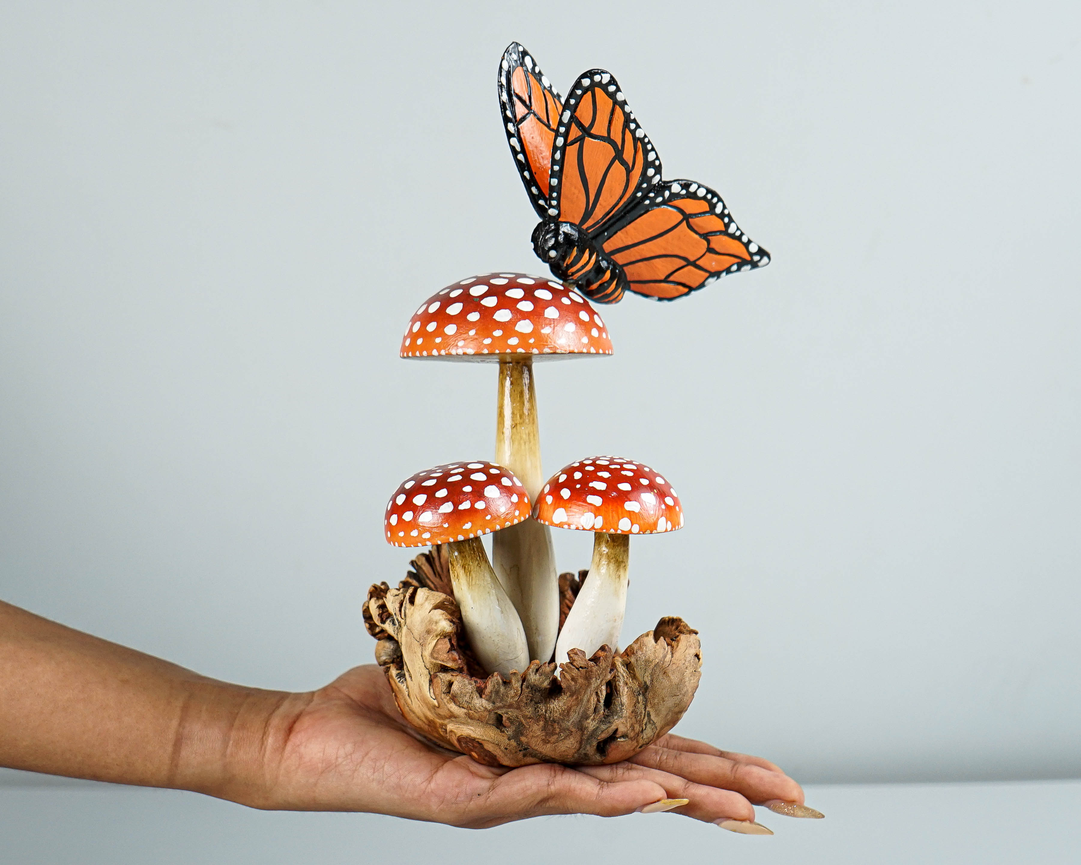 Butterfly on Mushroom Figurine, Painted Butterfly, Wood Carving, Handpainted Butterfly Ornaments, Apartment decor, Insect, Gift for Her