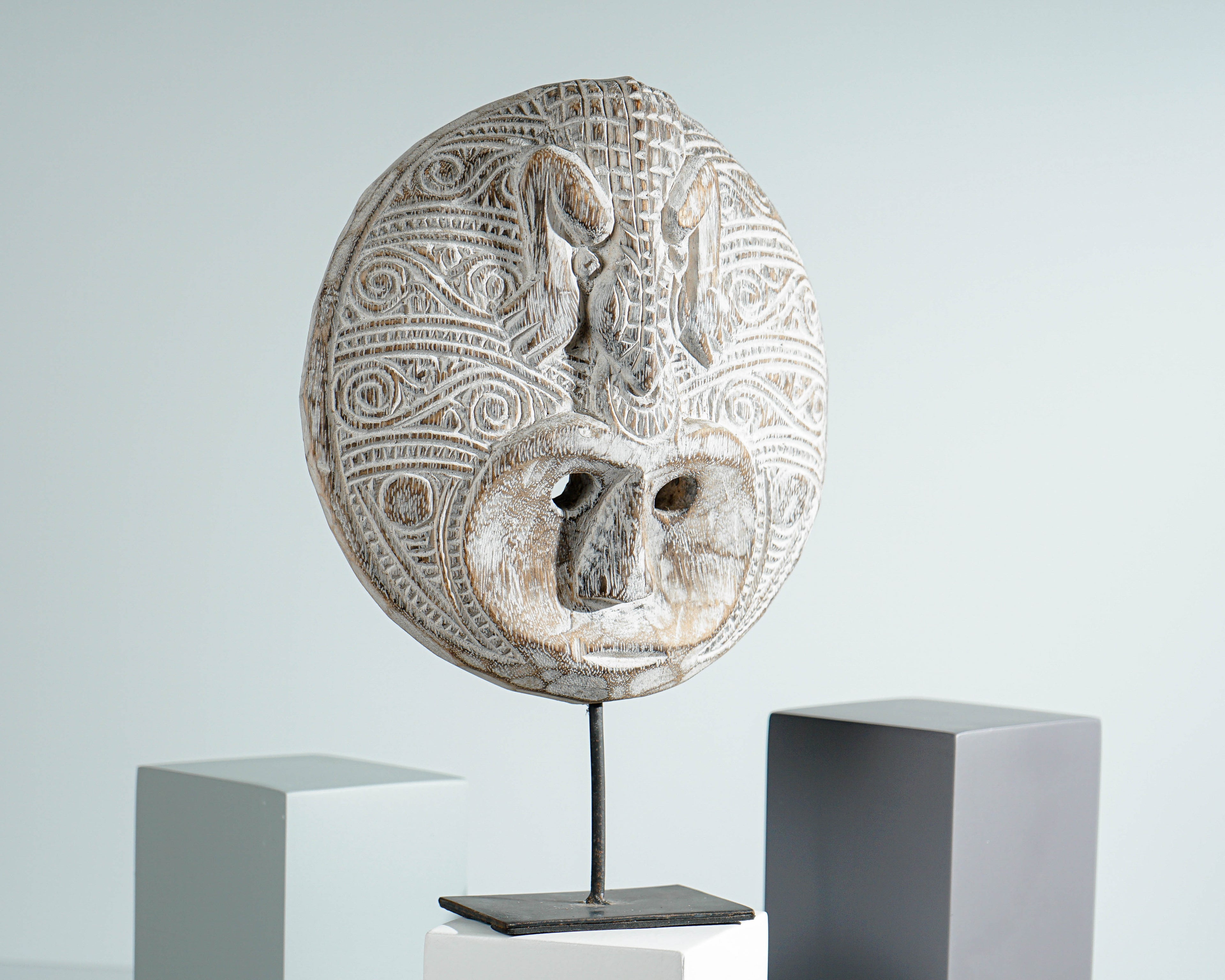 Round Mask of Timor, Primitive, Wall Decor, Wood Carving, Hanging Statue, Handcrafted, Living Room Décor, Halloween Decor, Memorial Gift