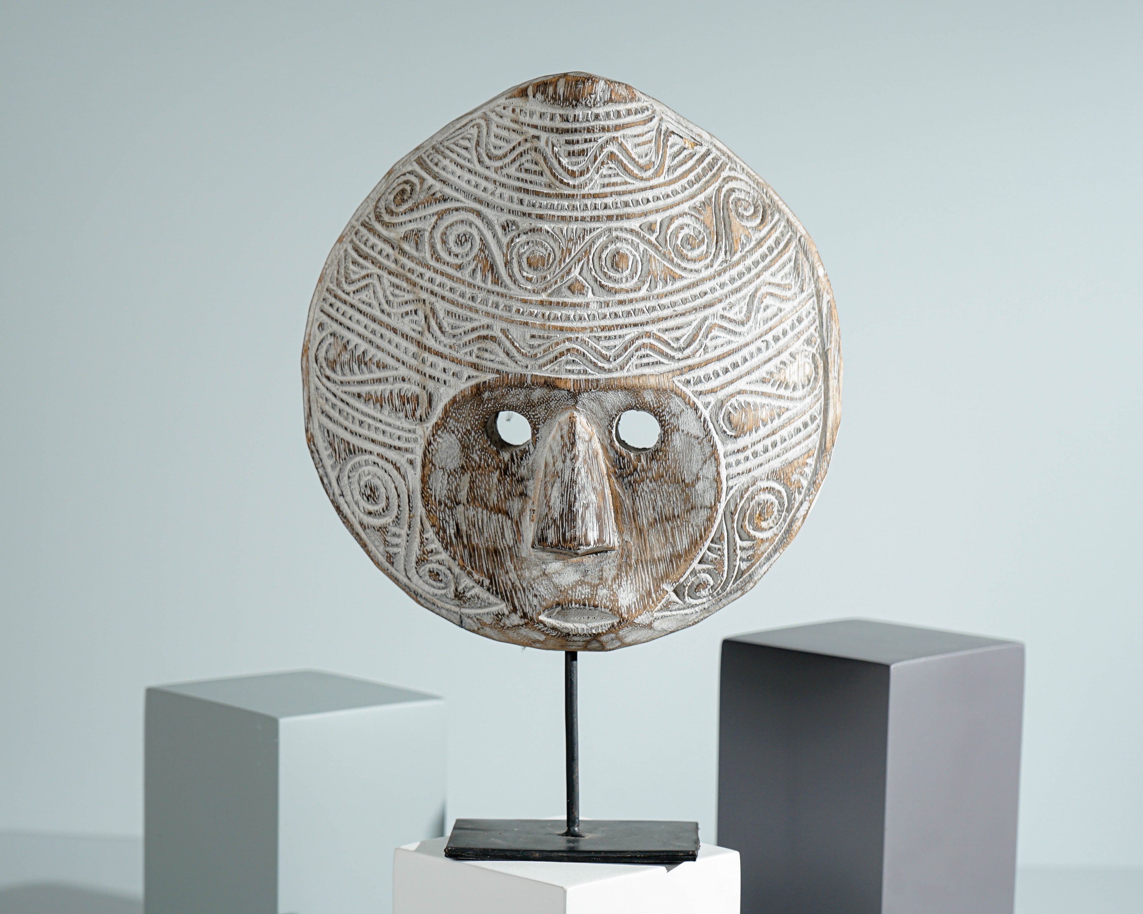 Round Mask of Timor Wall Art, Mask on Stand, Traditional Art, Hanging Figurine, Wall Decor, Unique, Halloween Decoration, Memorial Gift