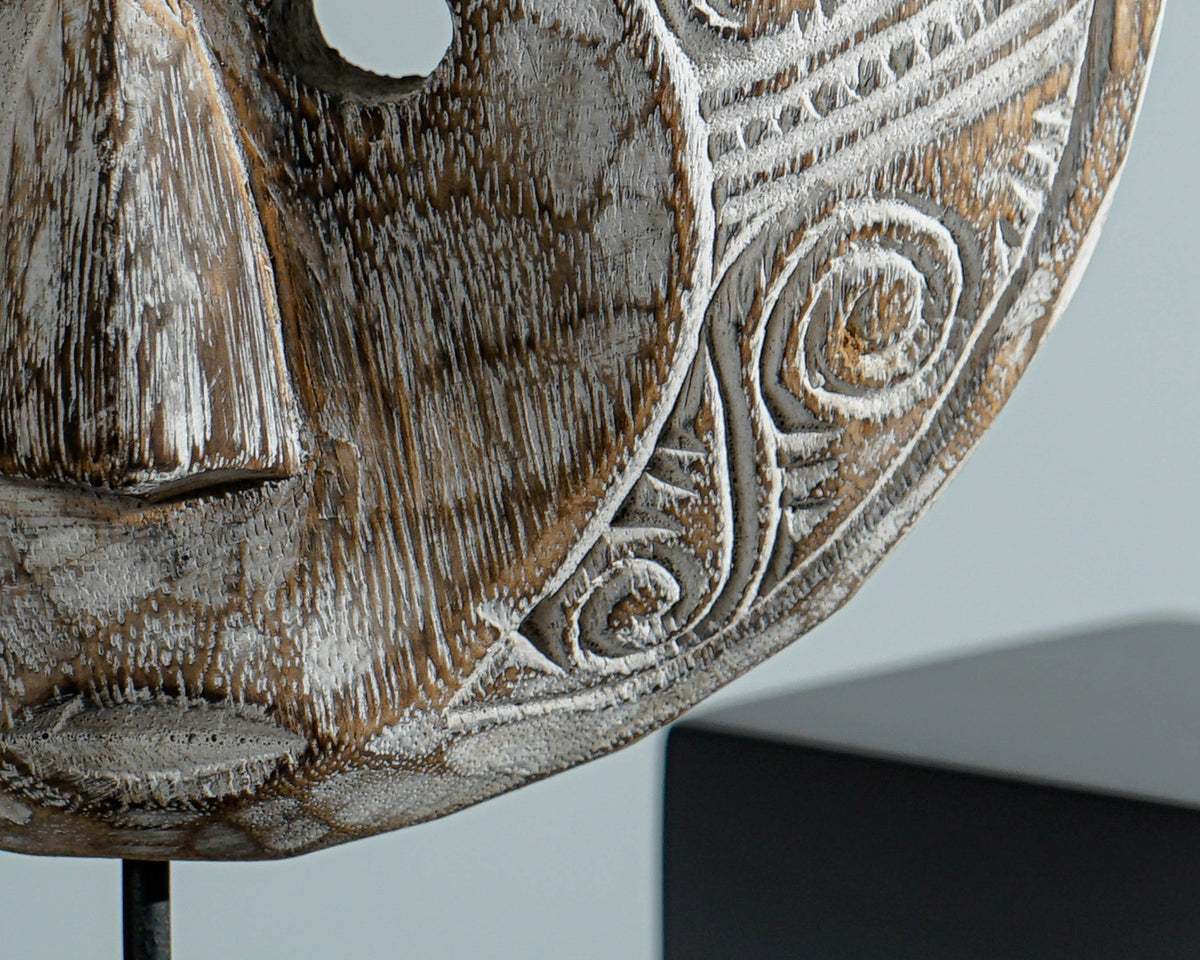 Round Mask of Timor Wall Art, Mask on Stand, Traditional Art, Hanging Figurine, Wall Decor, Unique, Halloween Decoration, Memorial Gift