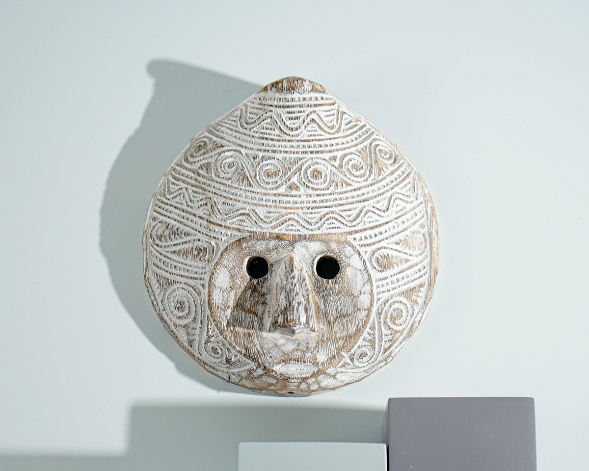 Round Mask of Timor Wall Art, Mask on Stand, Traditional Art, Hanging Figurine, Wall Decor, Unique, Halloween Decoration, Memorial Gift