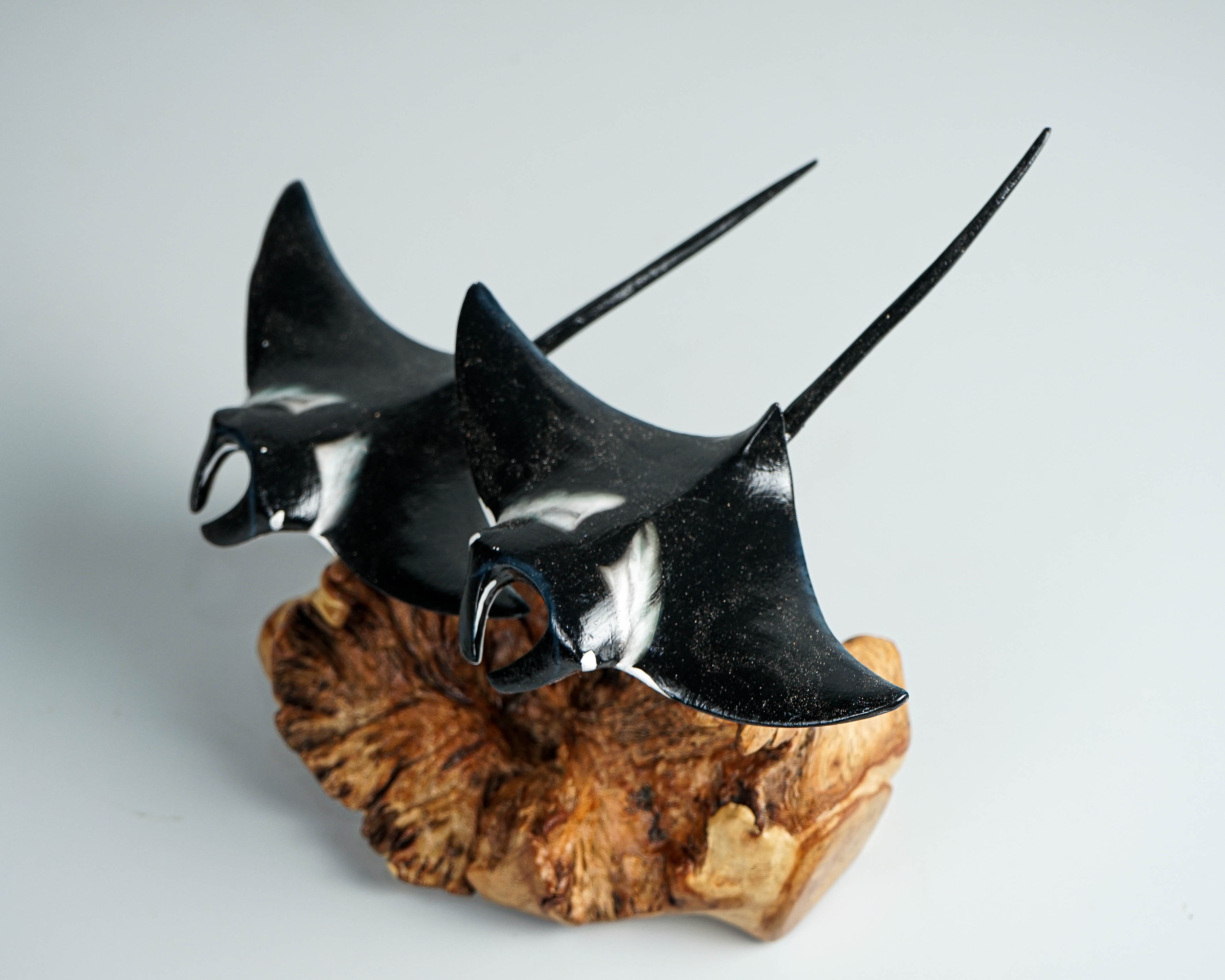 Black Manta Ray Duo Statue, Wooden Art, Painted, Unique Sculpture, Handmade, Housewarming, Beach Decoration, Lucky Gifts, Couples Gift