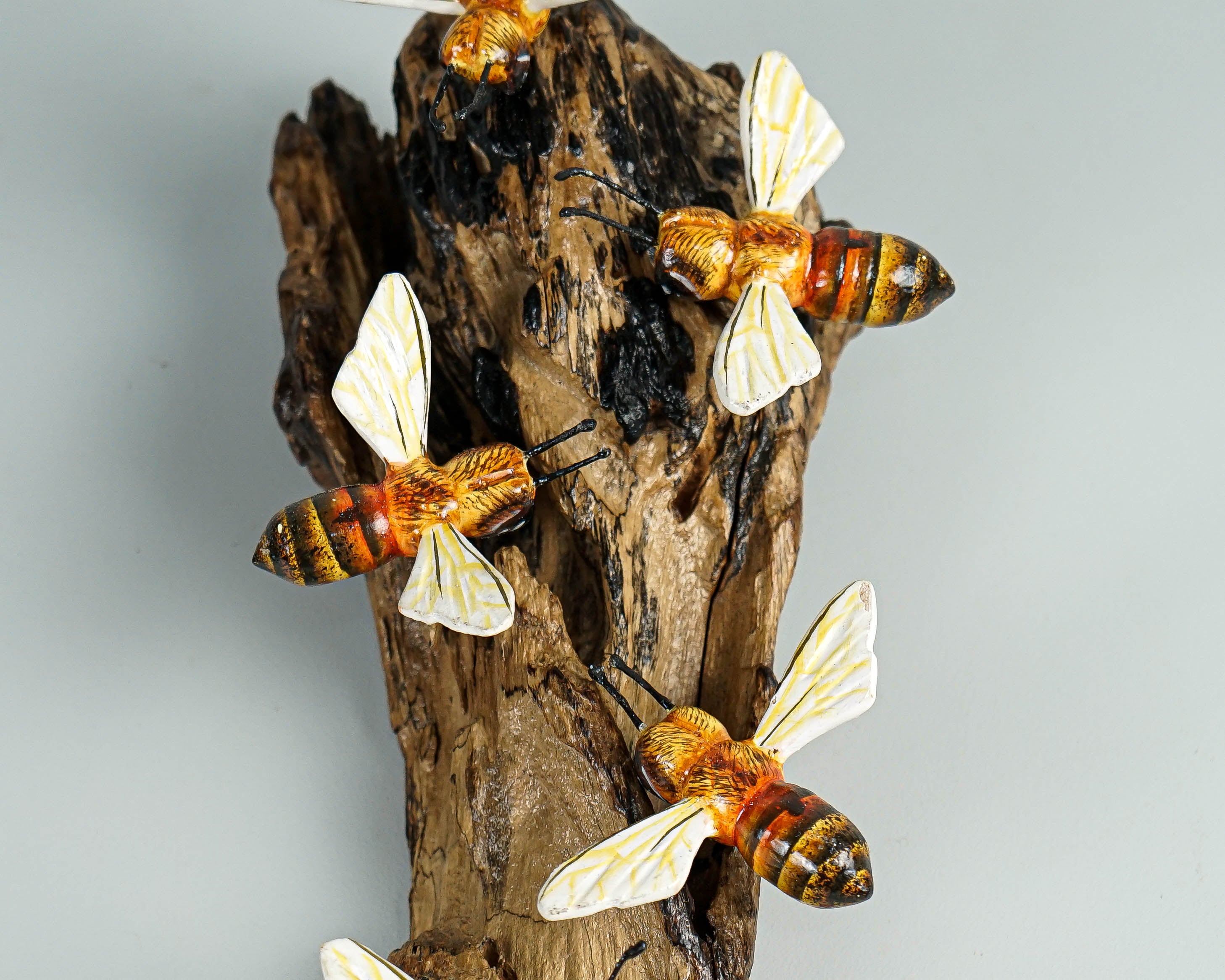 Bee Comb Statue, Bees Figurine, Wood Carving, Handmade, Painted Bee, Bee Wall Hanging, Animal Wall Decor, Unique Decoration, Lucky Gifts