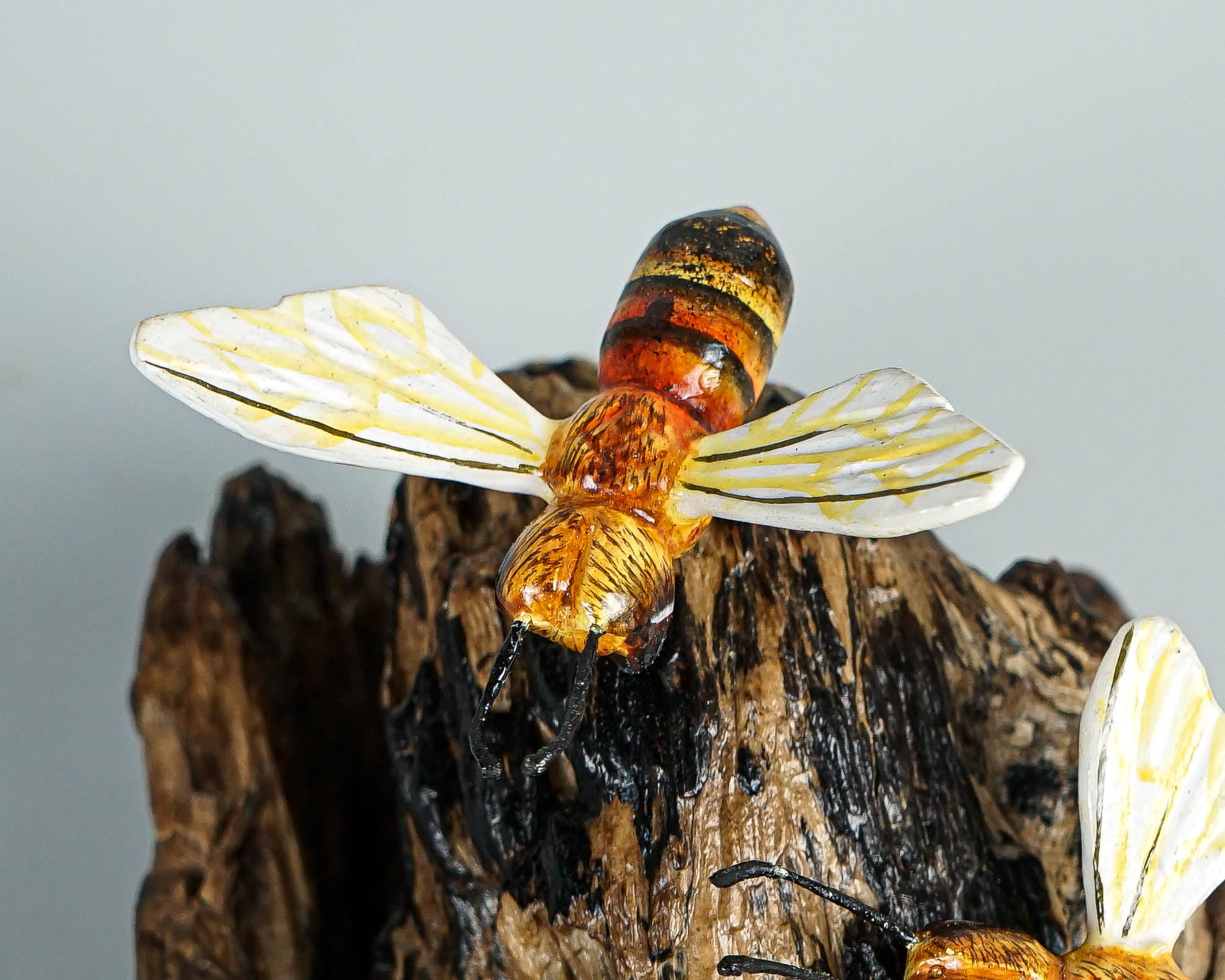 Bee Comb Statue, Bees Figurine, Wood Carving, Handmade, Painted Bee, Bee Wall Hanging, Animal Wall Decor, Unique Decoration, Lucky Gifts