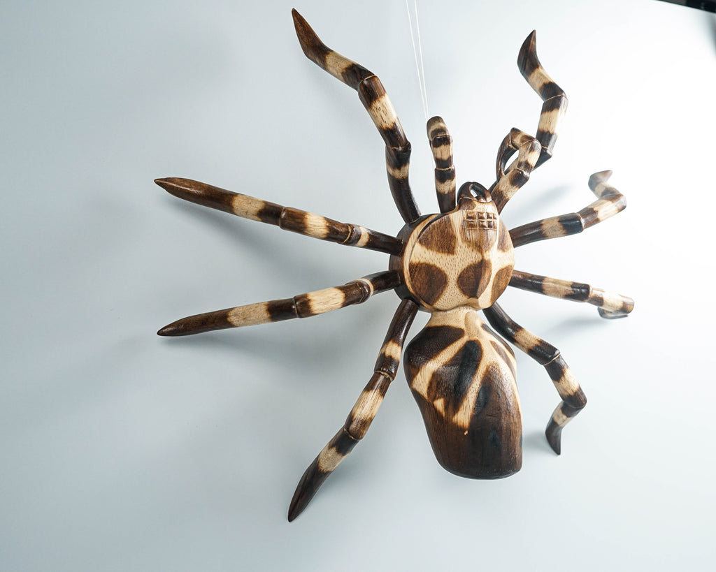Large Tarantula Wall hanging, Spider Sculpture, Looks Real Animal Sculpture, Giant tarantula, Wall Décor, Interior Decor, Gift for Boss