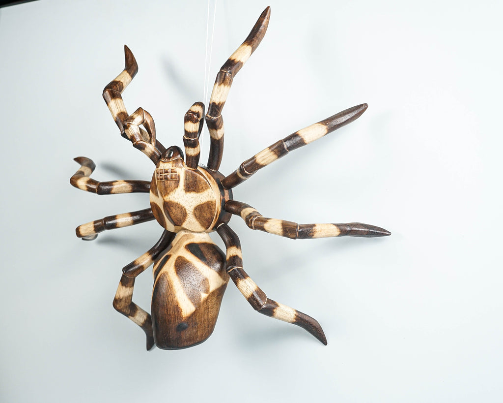 Large Tarantula Wall hanging, Spider Sculpture, Looks Real Animal Sculpture, Giant tarantula, Wall Décor, Interior Decor, Gift for Boss