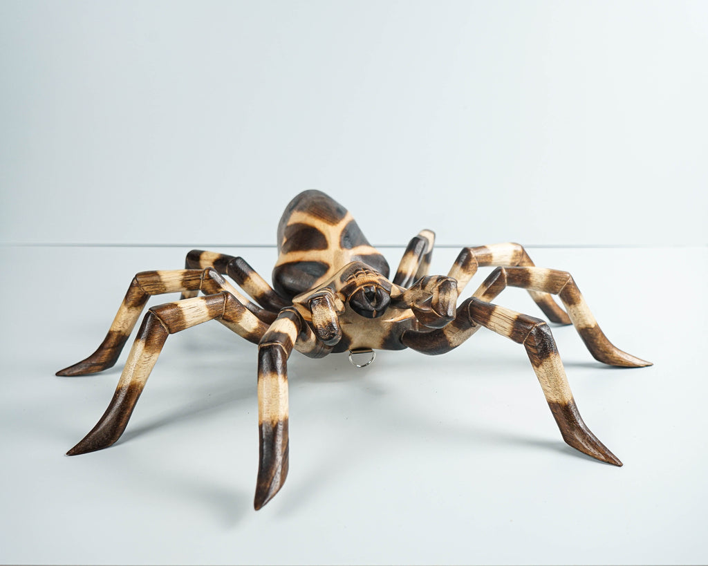Large Tarantula Wall hanging, Spider Sculpture, Looks Real Animal Sculpture, Giant tarantula, Wall Décor, Interior Decor, Gift for Boss