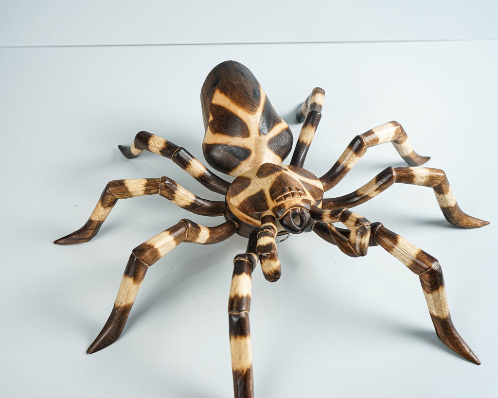 Large Tarantula Wall hanging, Spider Sculpture, Looks Real Animal Sculpture, Giant tarantula, Wall Décor, Interior Decor, Gift for Boss