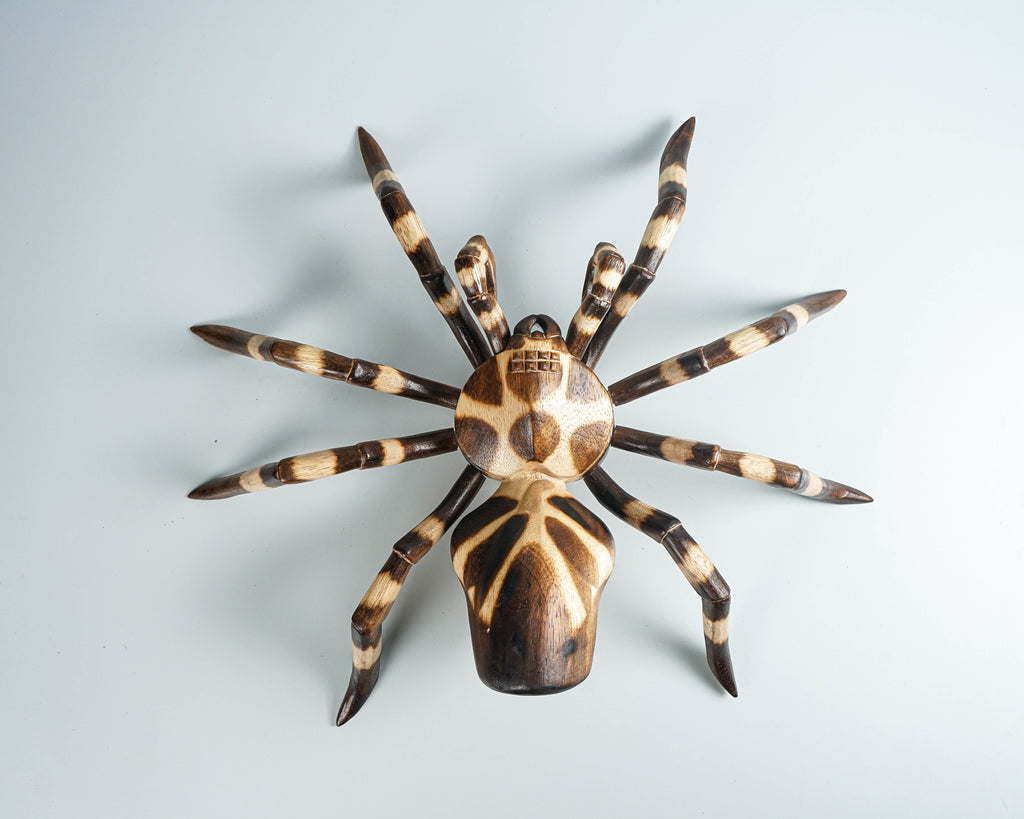 Large Tarantula Wall hanging, Spider Sculpture, Looks Real Animal Sculpture, Giant tarantula, Wall Décor, Interior Decor, Gift for Boss