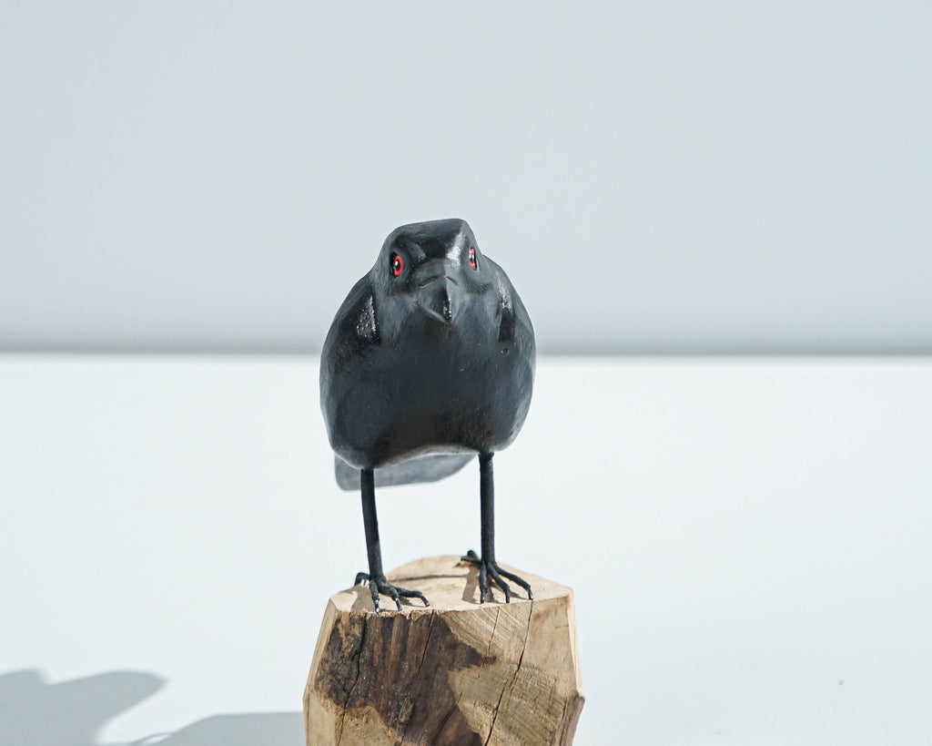 Raven Bird Statue, Painted Wood Carving, Wooden Bird, Handcrafted, Woodland, Animal Ornament, Crow, Apartment Decor, Grandfather Gift