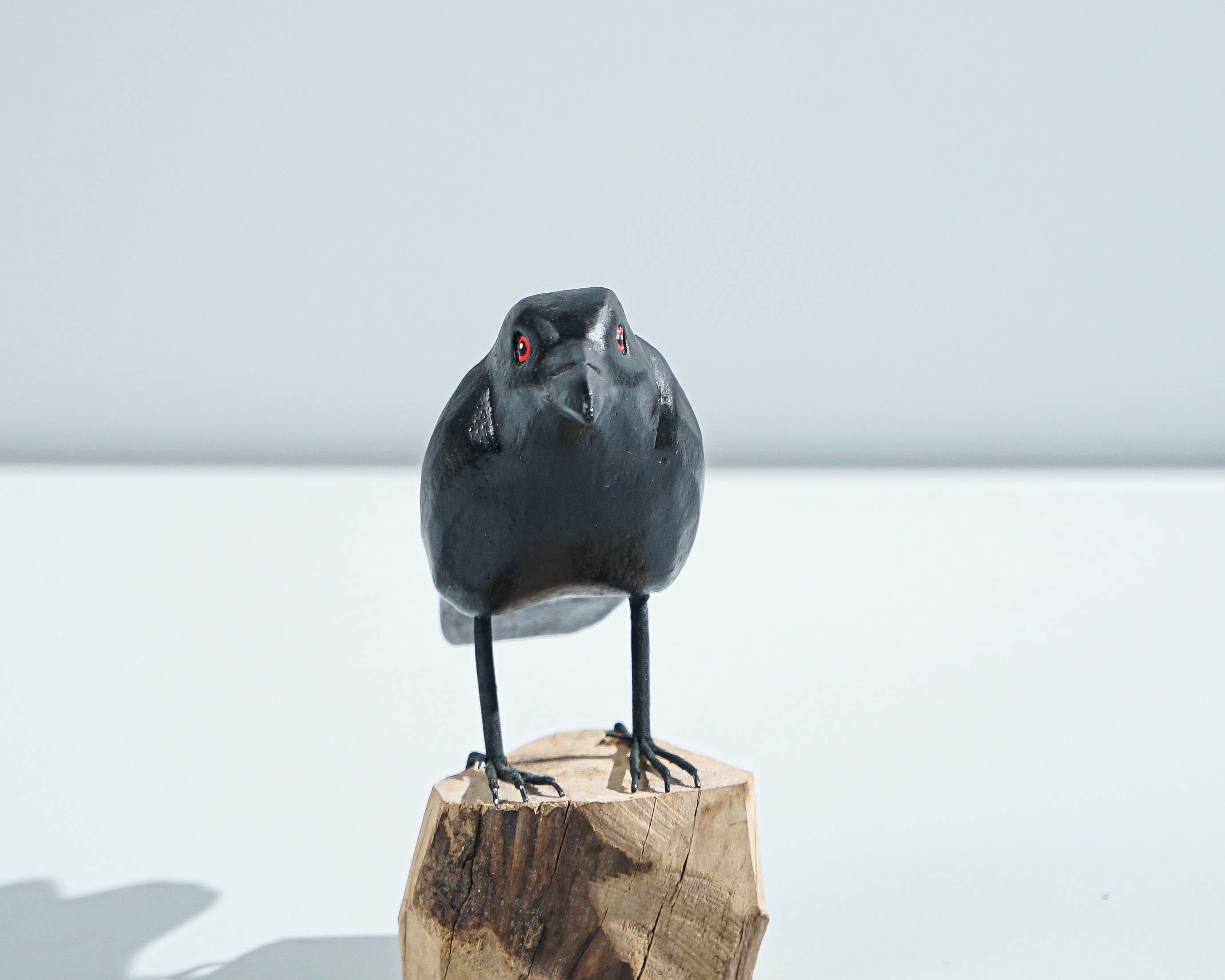 Raven Bird Statue, Painted Wood Carving, Wooden Bird, Handcrafted, Woodland, Animal Ornament, Crow, Apartment Decor, Grandfather Gift