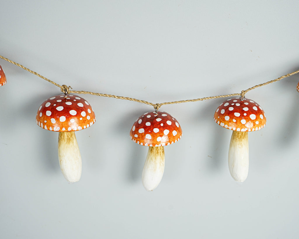 Red Mushroom Garland 1.5in mushroom length Hand-Painted Wooden Wall Decor