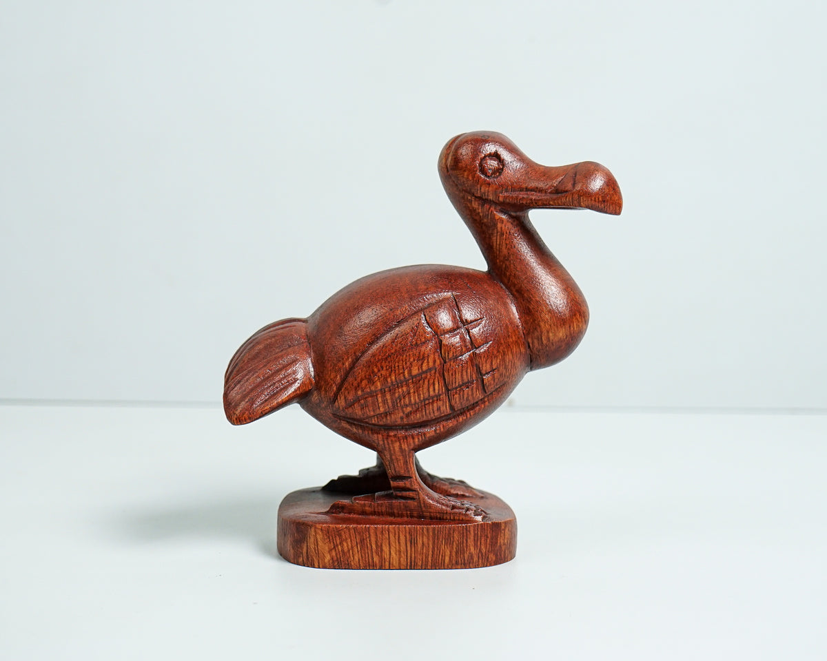 Wooden Dodo Bird Statue, Dodo Bird figurine,  Animal Sculpture, Wood Carving, Hand Carved, Living Room Decor, Gift for Friend, Gift for Son