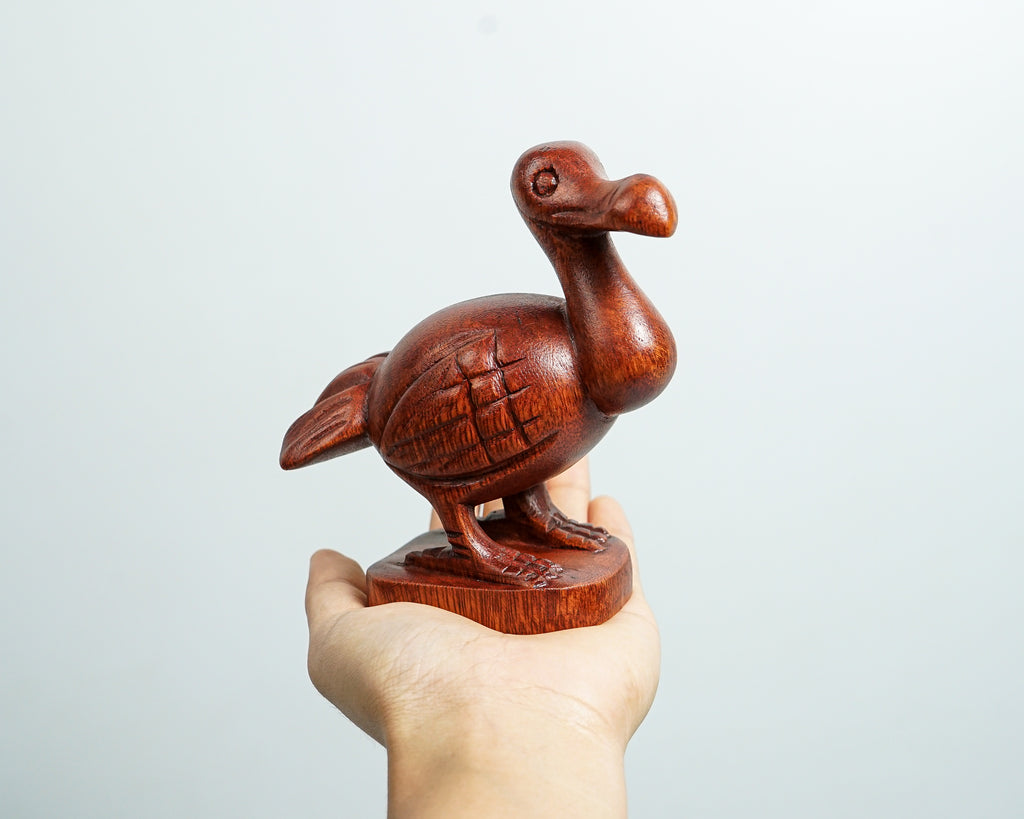 Wooden Dodo Bird Statue, Dodo Bird figurine,  Animal Sculpture, Wood Carving, Hand Carved, Living Room Decor, Gift for Friend, Gift for Son