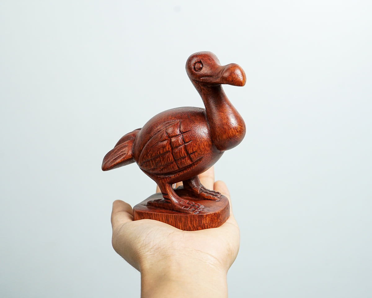 Wooden Dodo Bird Statue, Dodo Bird figurine,  Animal Sculpture, Wood Carving, Hand Carved, Living Room Decor, Gift for Friend, Gift for Son