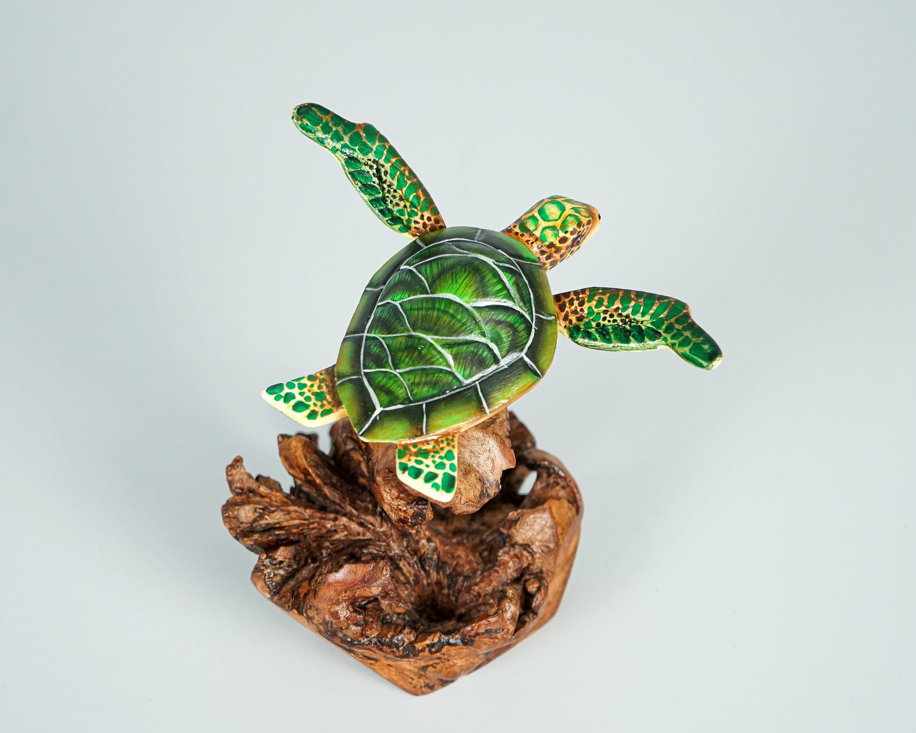 Green Turtle Sculpture, Sea Turtle, Wood Carving, Nautical, Artwork, Unique Animal, Hand-painted Figurine, Fall Decoration, Gift for Sister