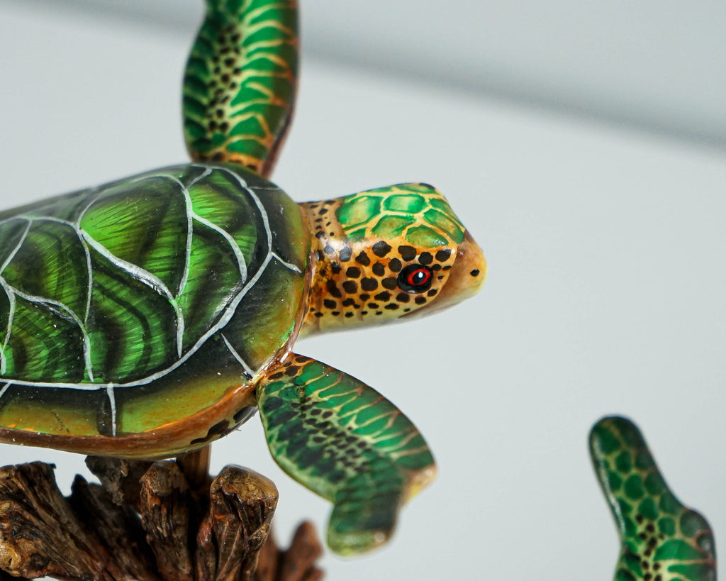 Couple Turtle Sculpture, Green Sea Turtle, Wood Carving, Ocean, Decorative, Handpainted Figurine, Office Decor, Valentines Décor, Lucky Gift