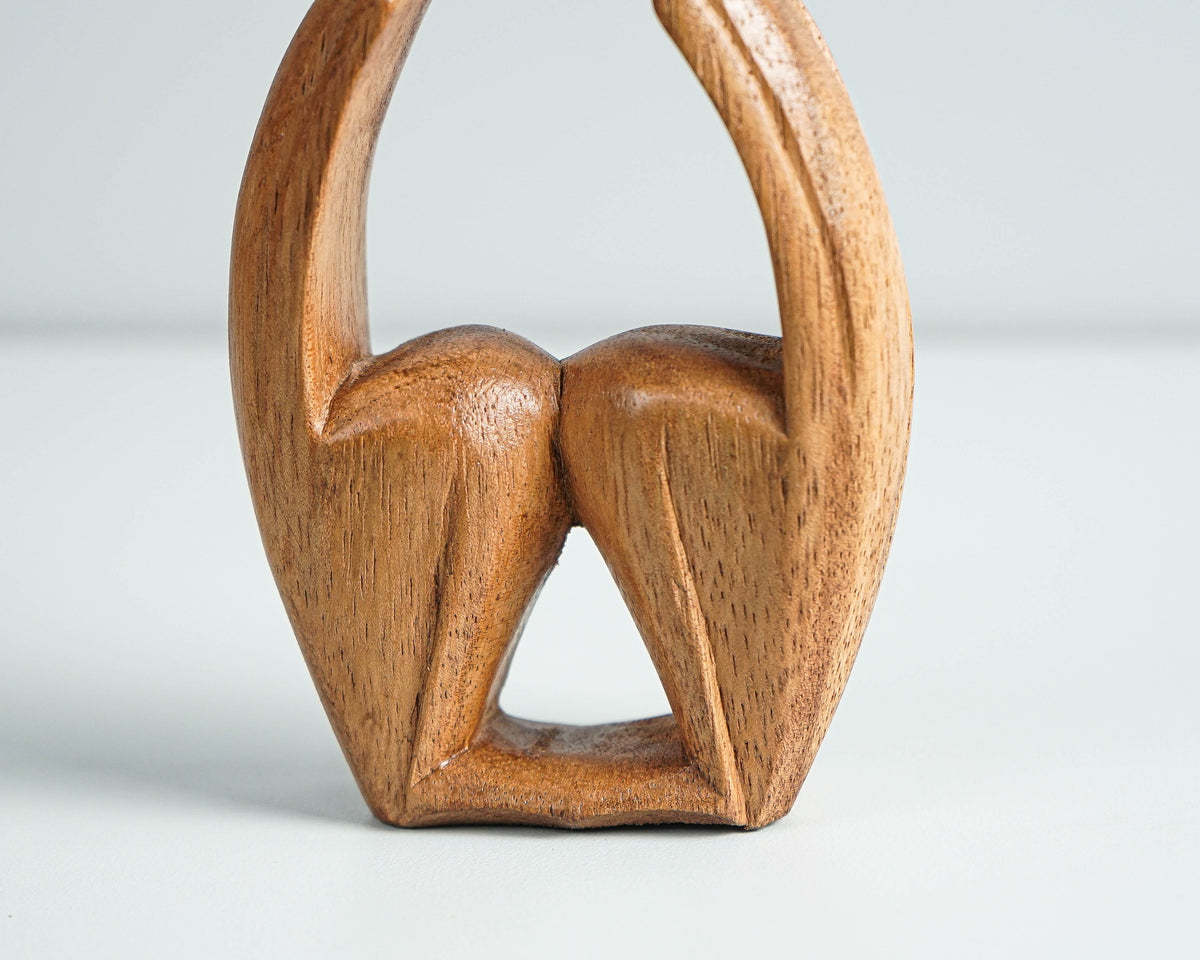 Kissing Couple Abstract Statue, Wooden Modern Art, Wood Carving, Handcrafted, Unique Statue, Modern Abstract, Wedding Gift, Valentines Day