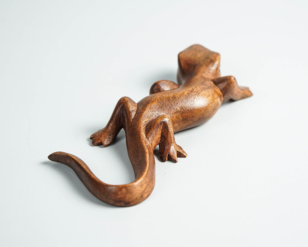 Gecko Sculpture, Animal Statue, Wood Carving, Artwork, Natural Piece, Handcrafted, Miniature, Wooden Statue, Living Room Decor, Gift for Him