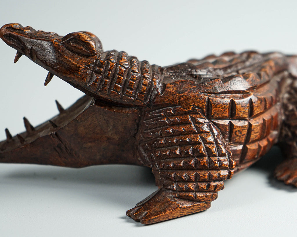 Crocodile Sculpture, Animal Statue, Alligator, Wood Carving, Wooden Statue, Wild Animal, Living Room Decor, Gift for Sister, Special Gift
