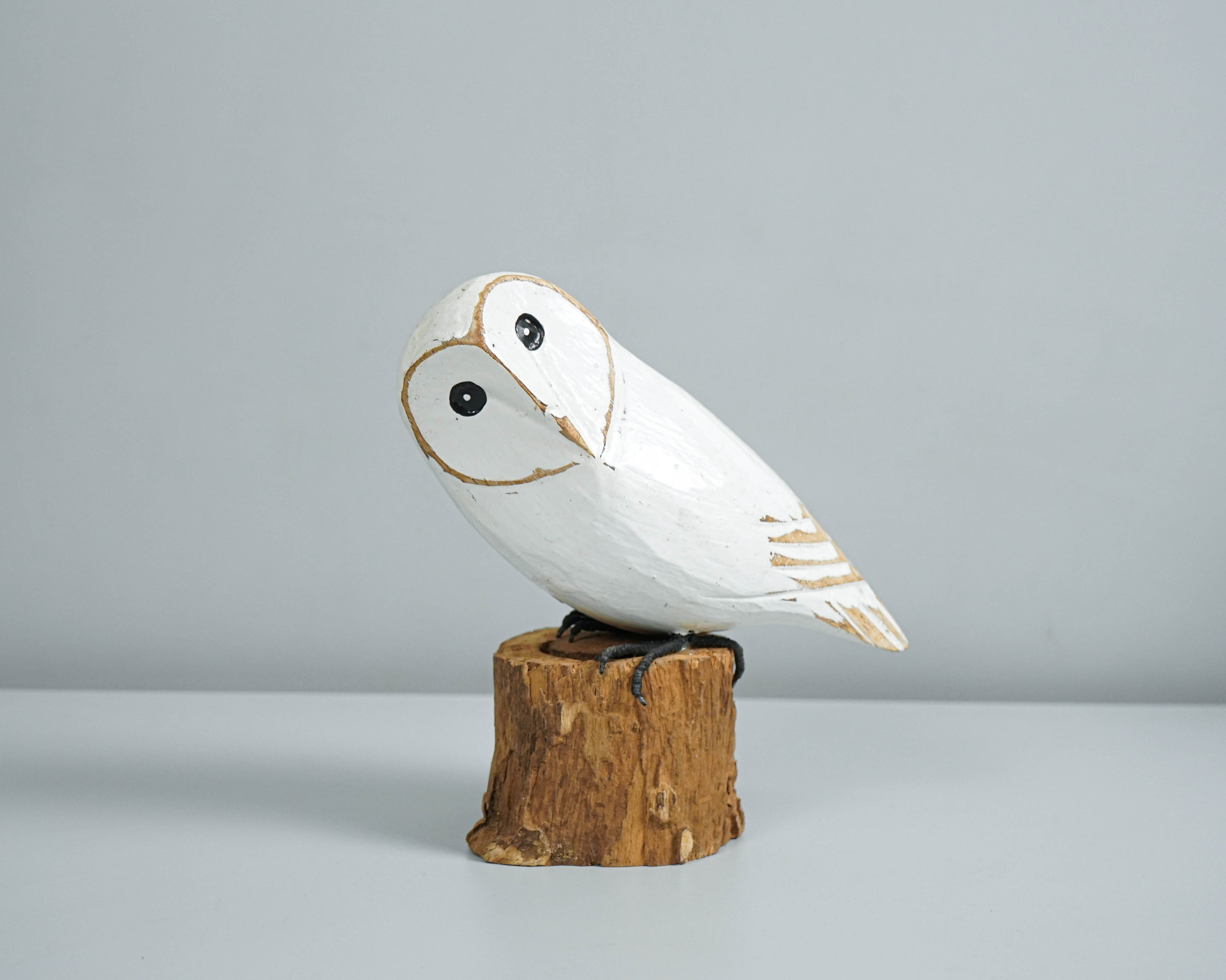 Snow Owl Art, Hand Carved Statue, Wooden Bird, Art Sculpture, Painted Bird, Room Decoration, Handmade Decor, Gift for Him, Birthday Gift